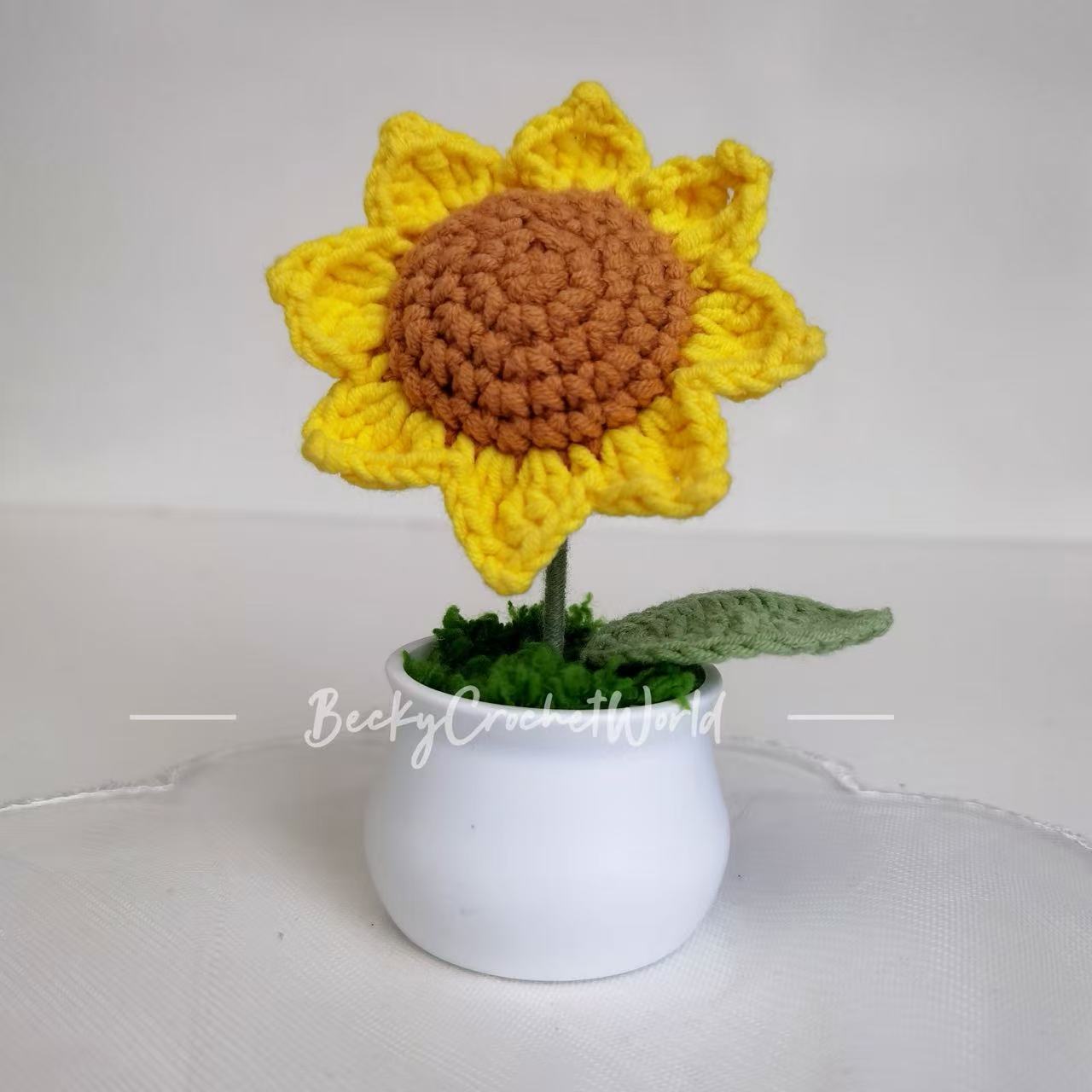 Sunflower pot single 2