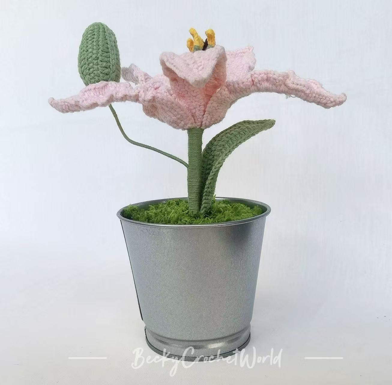 Pink - Lily flower pot