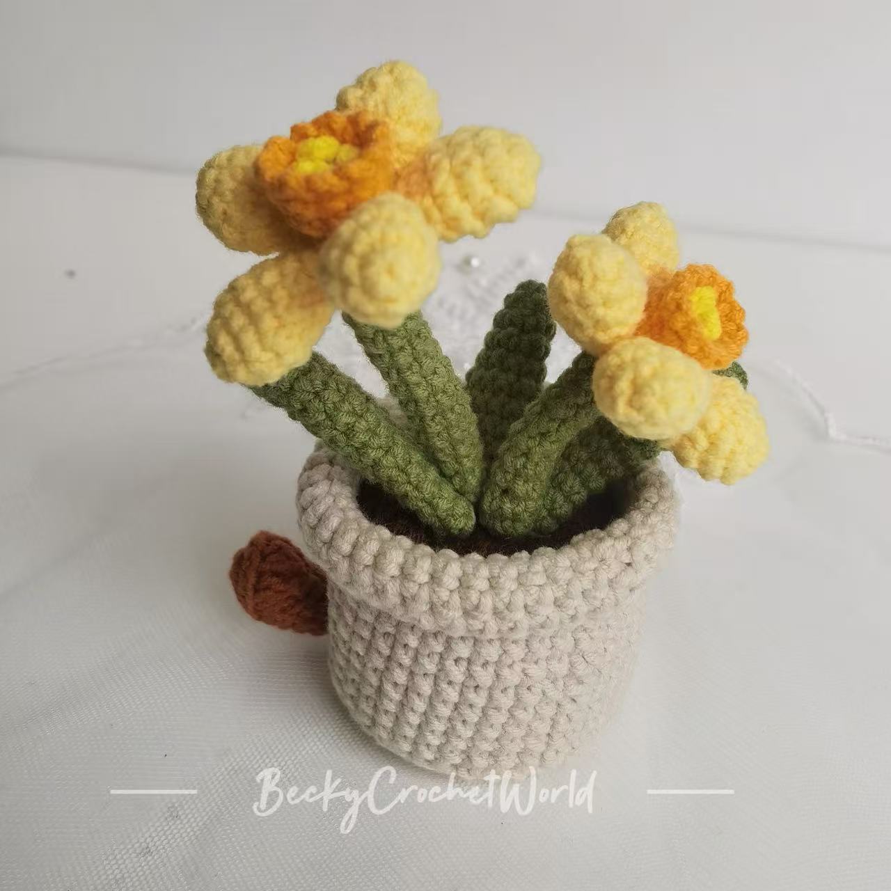 Daffodil Pot