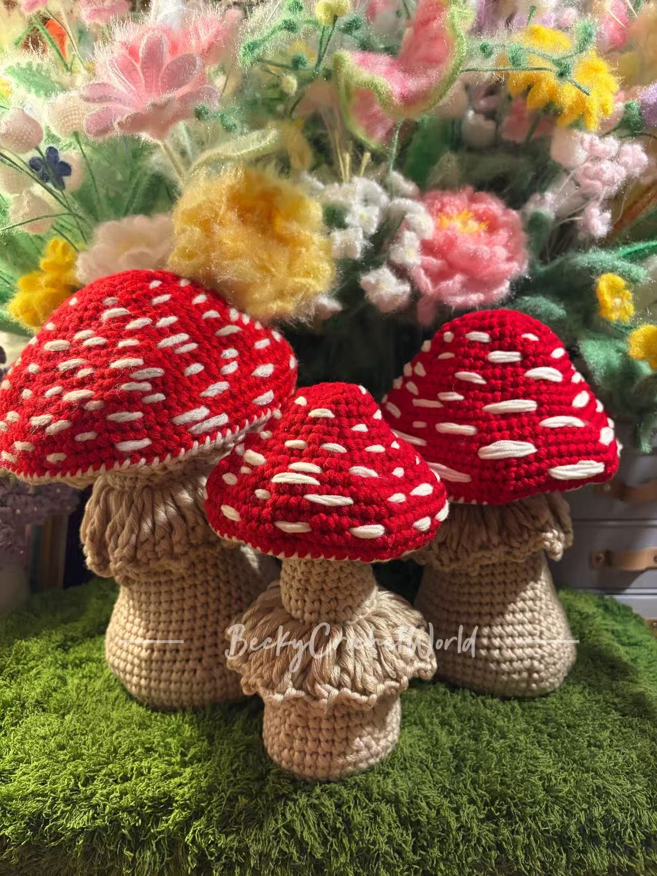 Mushroom in dark grey