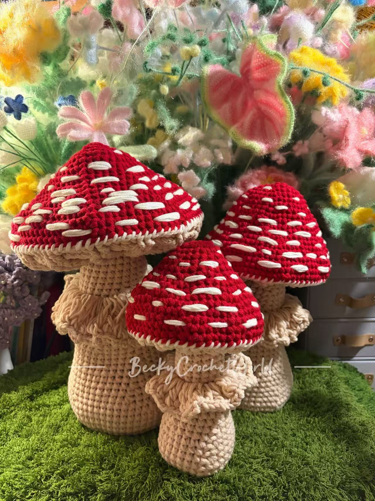 Mushroom in light grey 8 plies