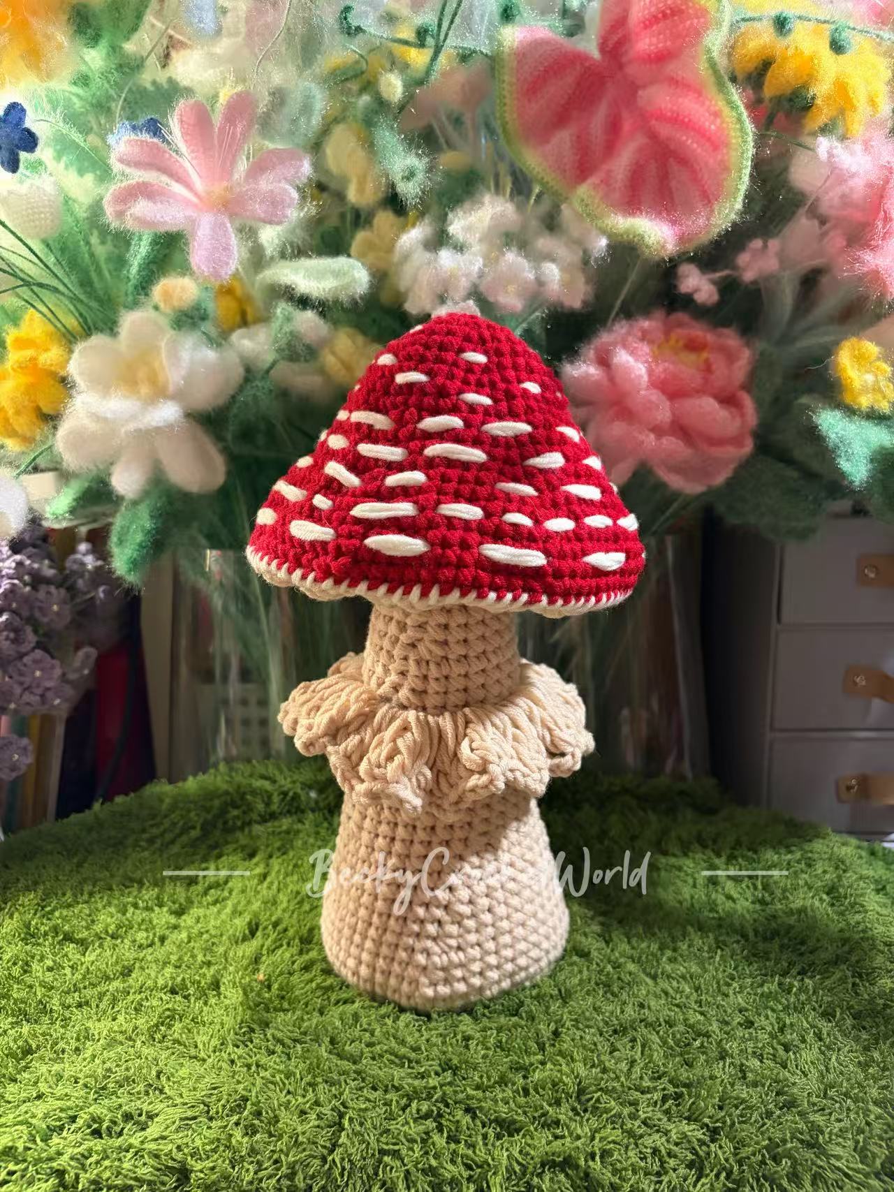 Mushroom in light grey 8 plies