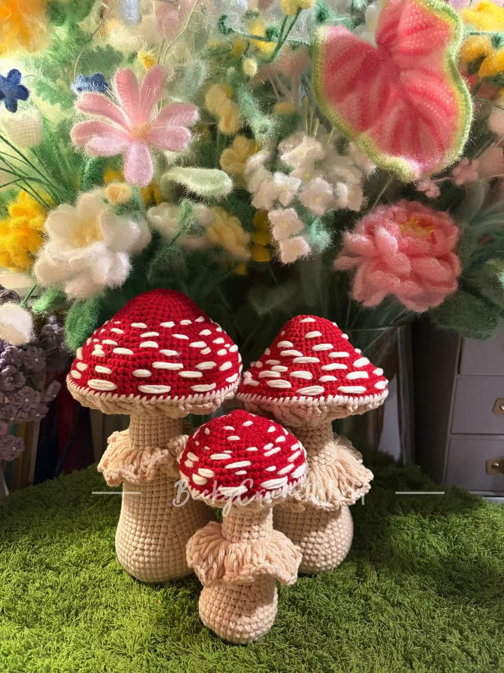 Mushroom in light grey 4plies
